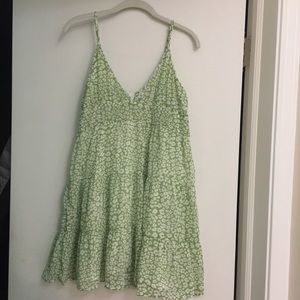 Spaghetti strap green flowey dress